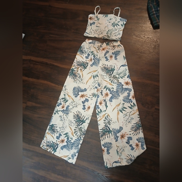 SHEIN Kids Casual Dress and Jumpsuit Collection in Blue, White, and Green - Picture 5 of 5